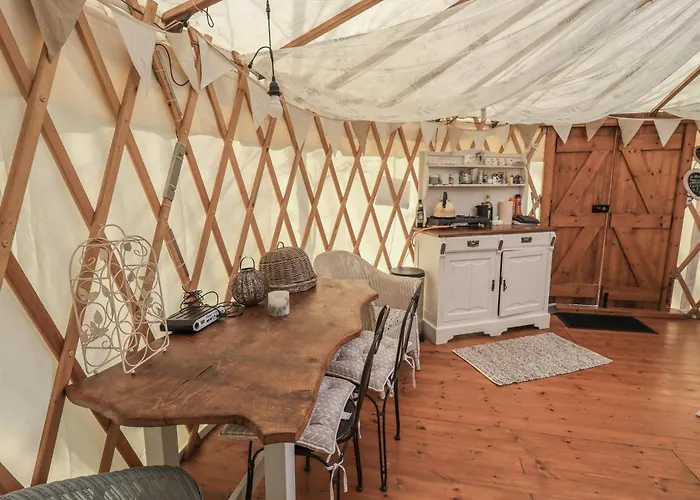 Yewberrie Yurt