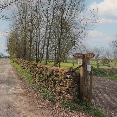 Σπίτι διακοπών Yewberrie Yurt *