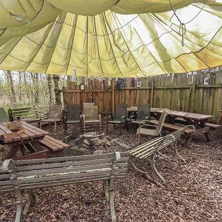 Hébergement de vacances Yewberrie Yurt *